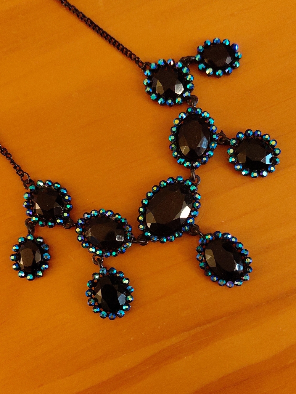 Stunning Black And Blue Aurora Borealis Rhinestone Necklace NWT